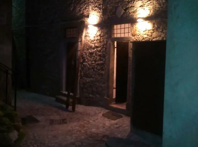 Antica Calvasino Konukevi 3*